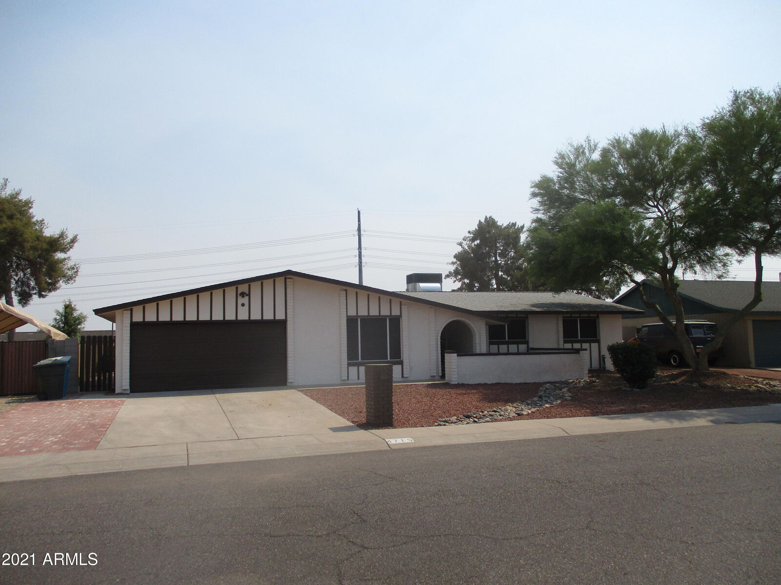Property Photo: 4715 W Lupine Avenue AZ 85304