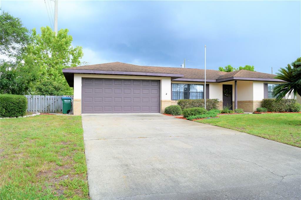 Property Photo:  1318 Freeport Drive  FL 32725 