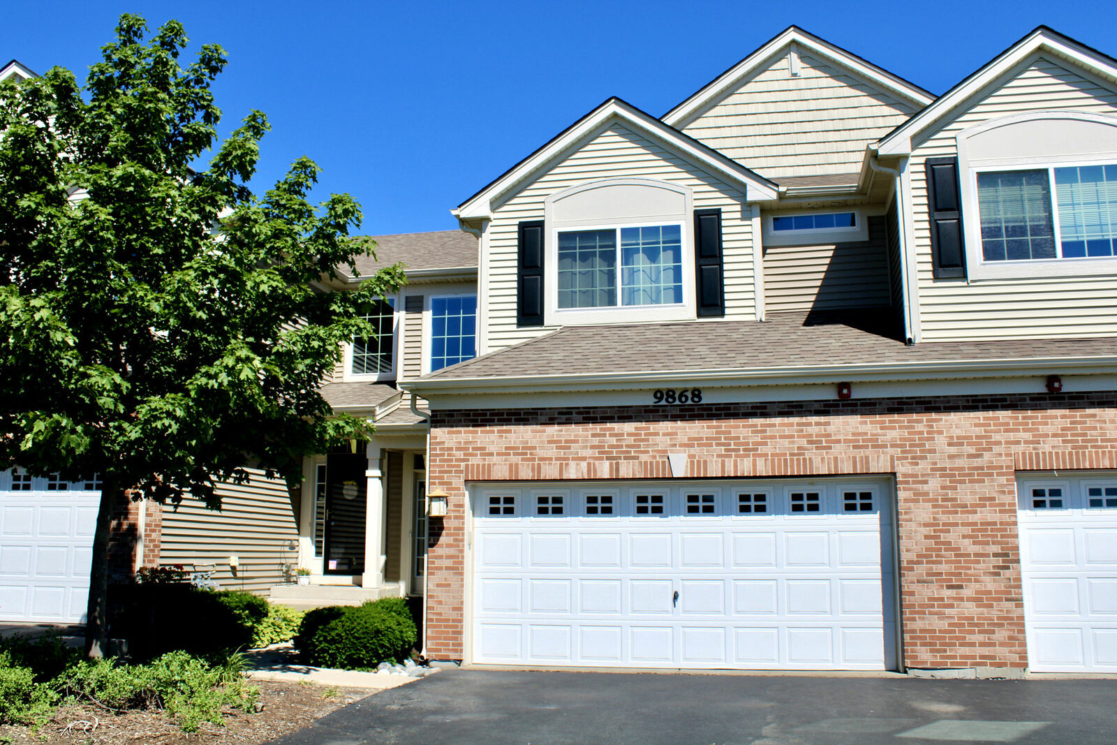 Property Photo: 9868 Williams Drive IL 60142