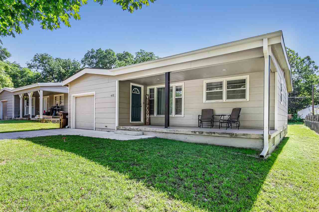 Property Photo:  612 S 4th Ave  KS 67110 