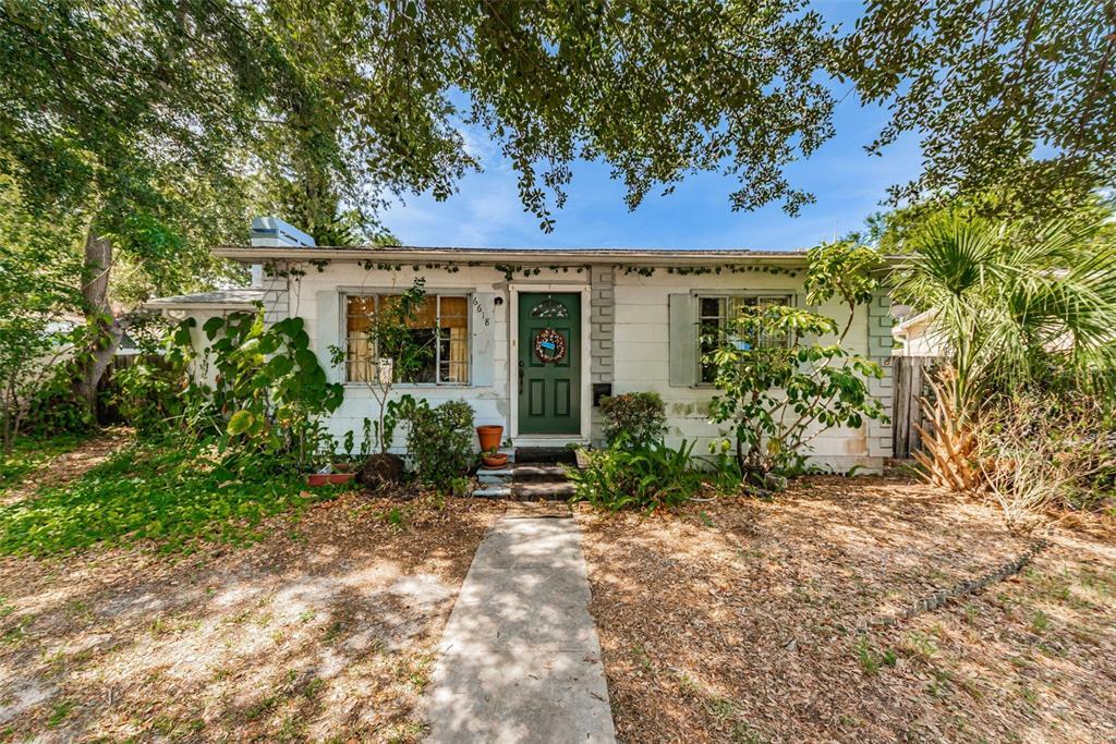 6618 Dartmouth Avenue N  St Petersburg FL 33710 photo