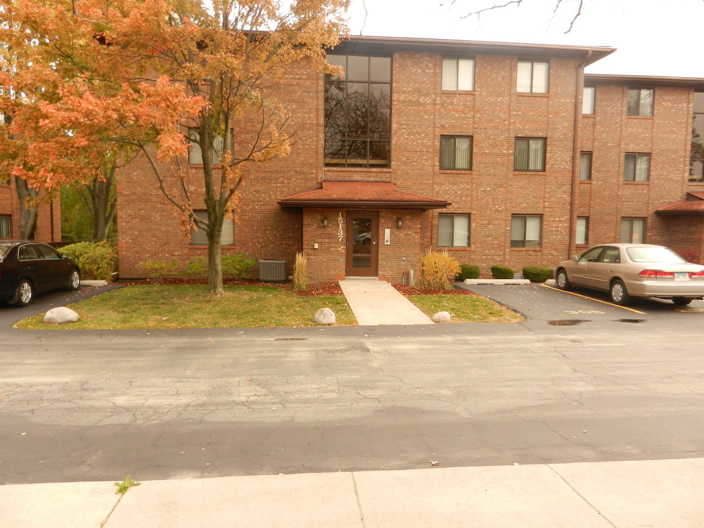 Property Photo:  15137 Quail Hollow Drive 203  IL 60462 