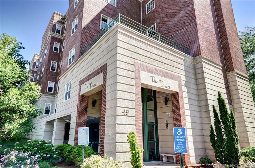 Property Photo: 49 Rose Street 108 CT 06405