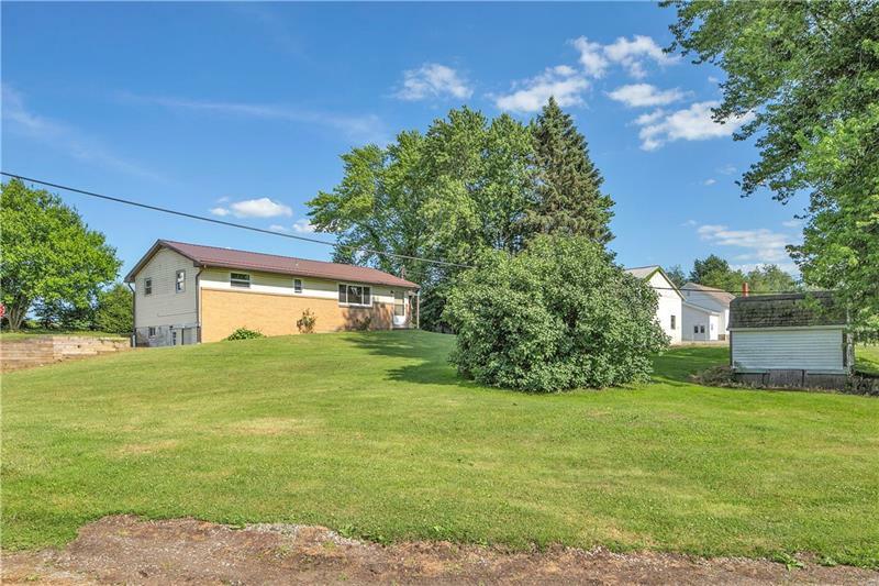 Property Photo:  117 Moore Aly  PA 16037 