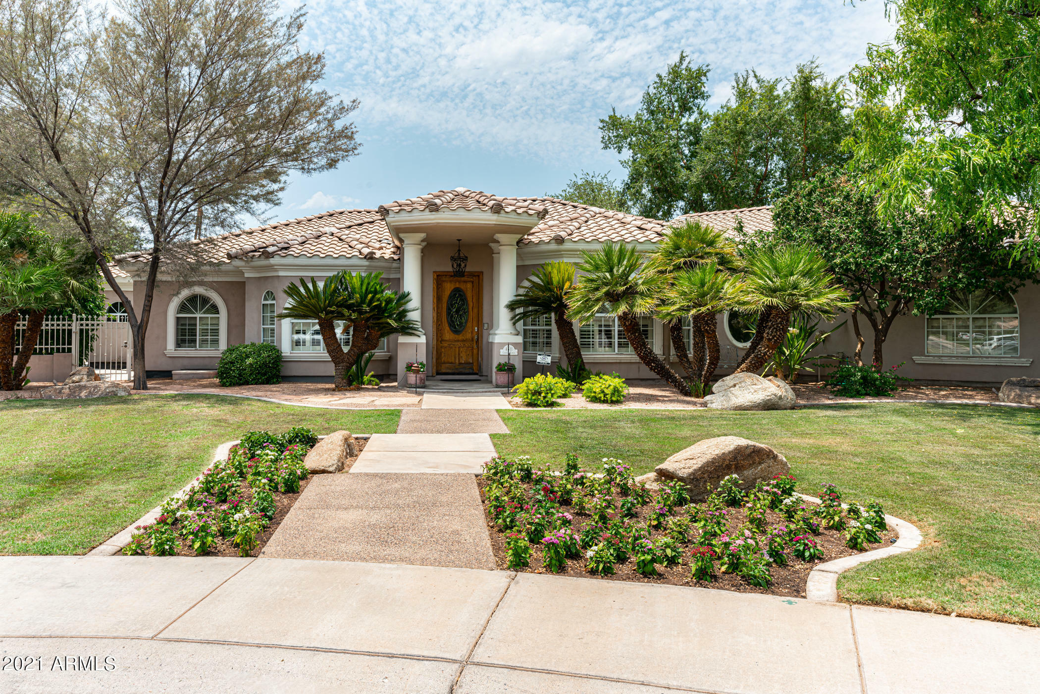 Property Photo:  4611 E Garnet Circle  AZ 85206 