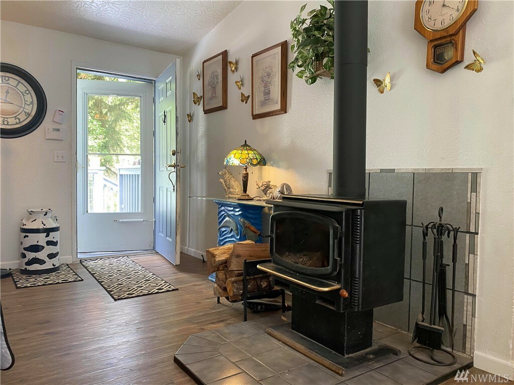Property Photo: 91 E Midnight Ct WA 98524