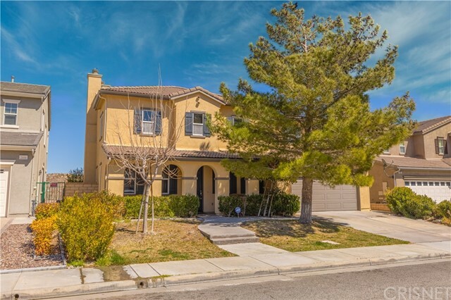 Property Photo:  2029 Tangerine Street  CA 93551 