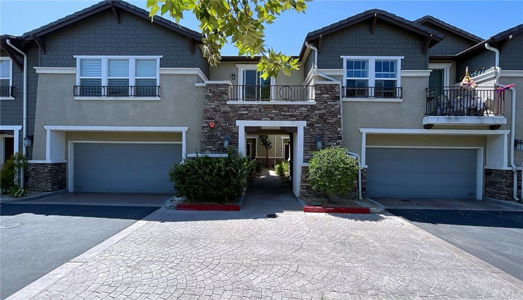 Property Photo:  16713 Nicklaus Drive 5  CA 91342 