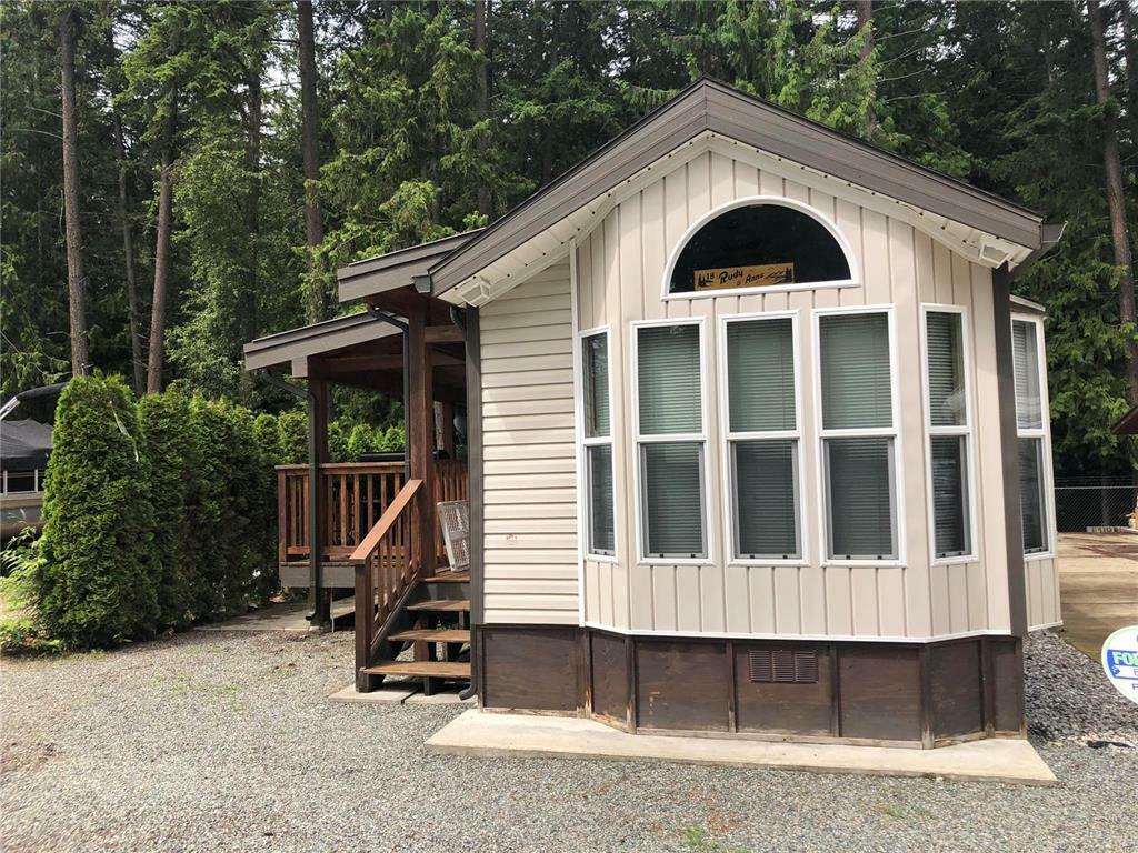 Property Photo: 1131 Pine Grove Road 18 BC V0E 1M5