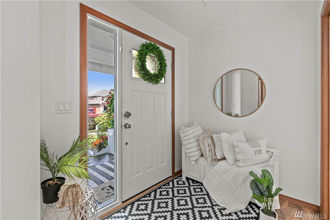 Property Photo: 2681 Glenmore St WA 98248