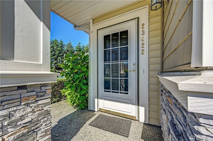 Property Photo: 23422 55th Ave S WA 98032