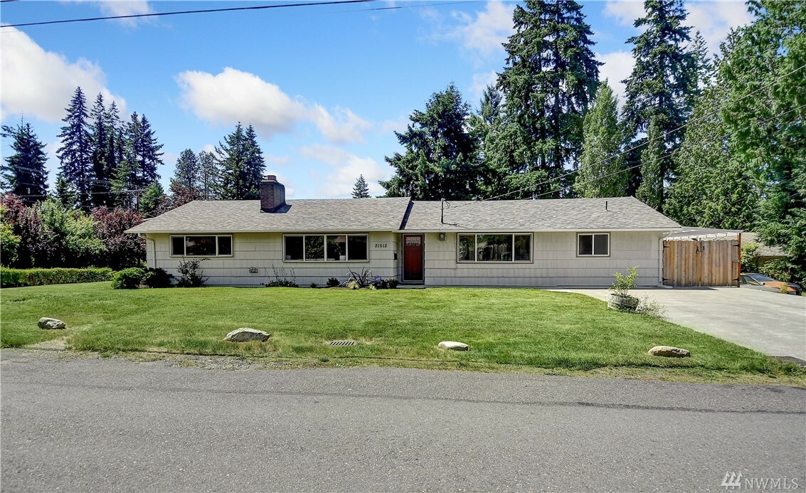 Property Photo:  21512 54th Place W  WA 98043 