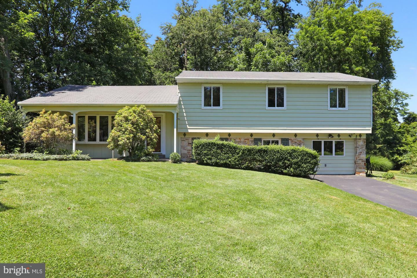 Property Photo:  6 Serene Lane  PA 19067 