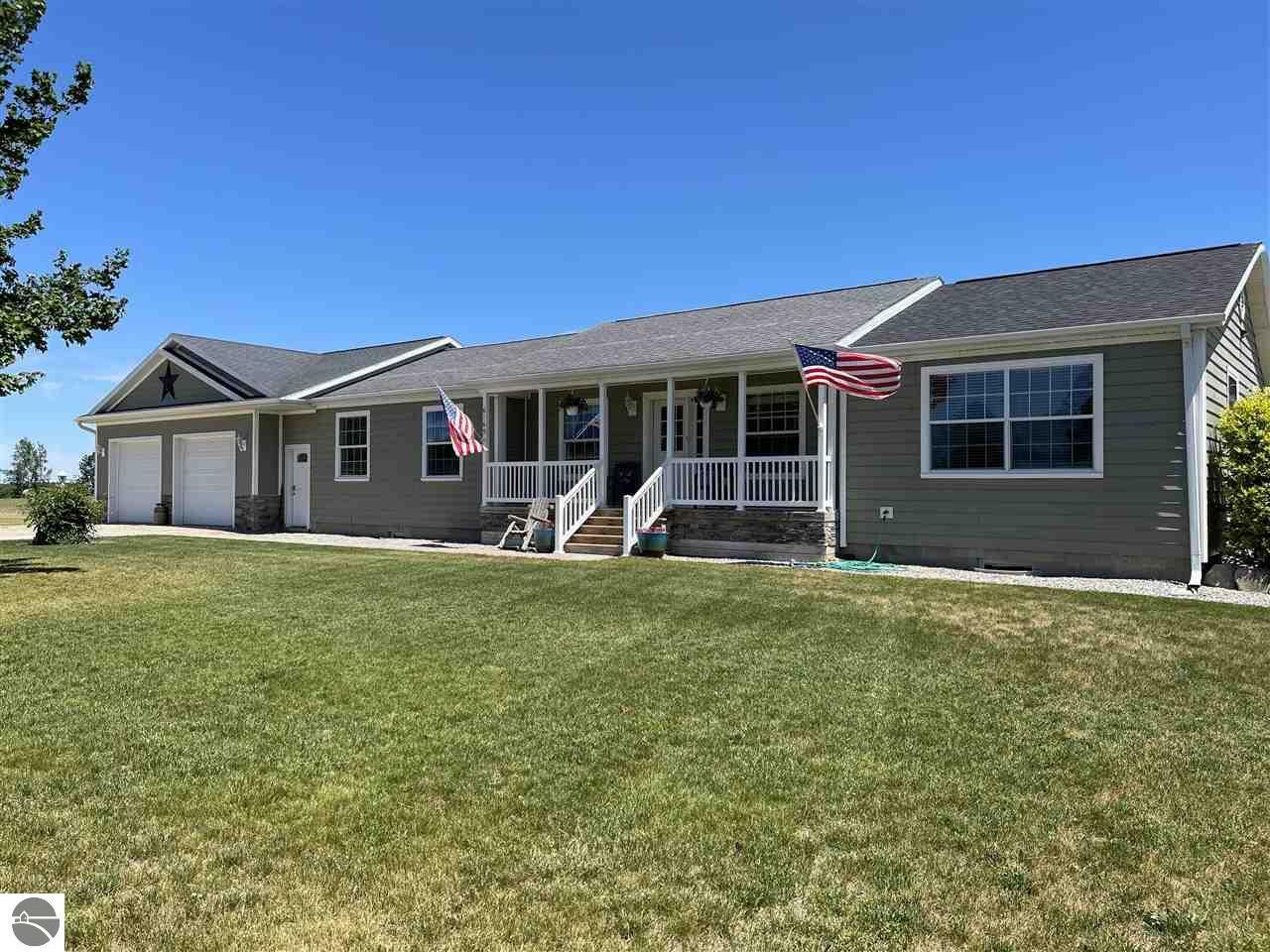 Property Photo: 6165 Hannah Road MI 49649