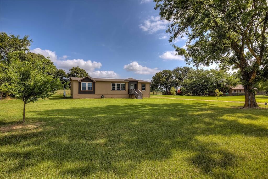 Property Photo:  8701 N Fm 17  TX 75497 