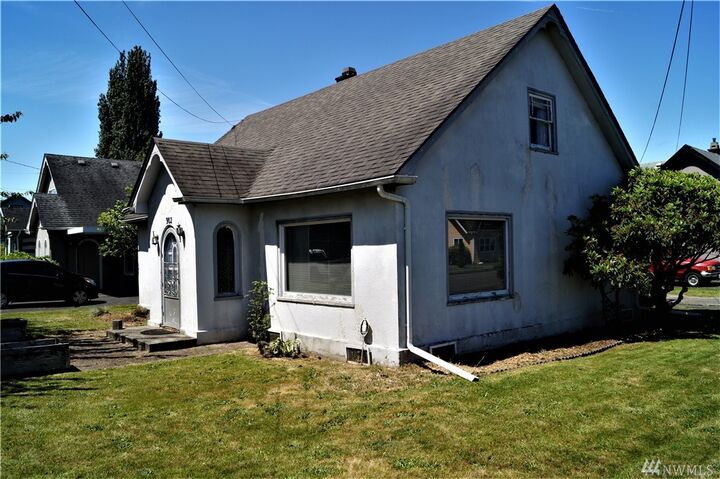 Property Photo: 902 Spruce St WA 98550