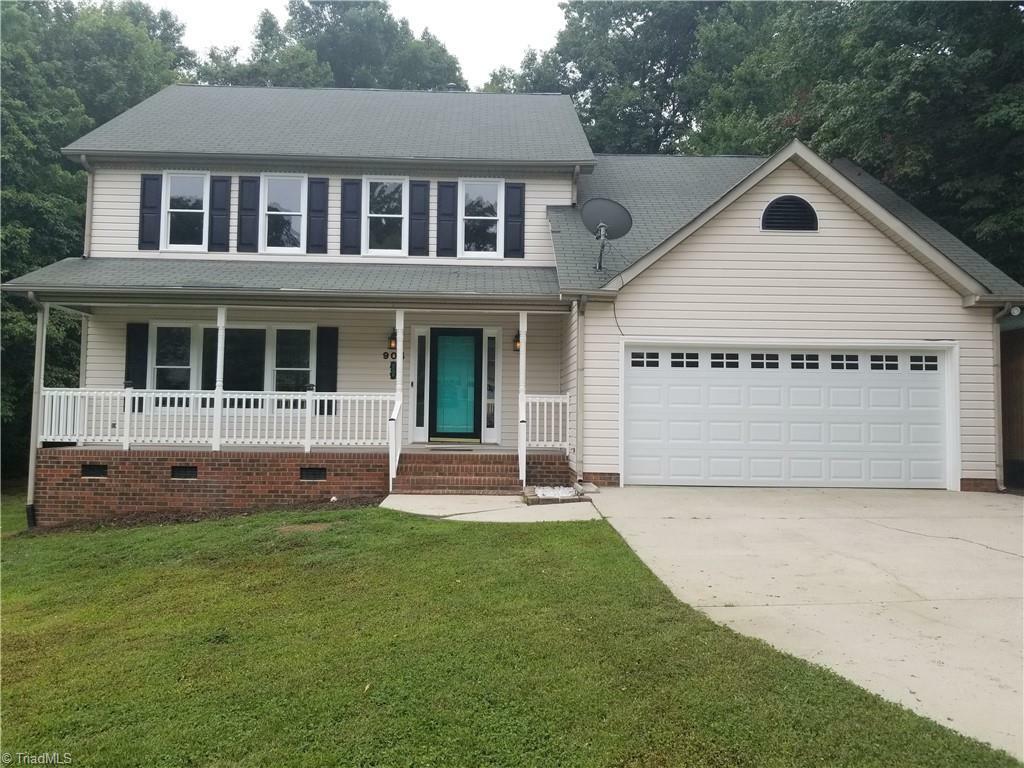 Property Photo:  904 New Hampshire Drive  NC 27282 