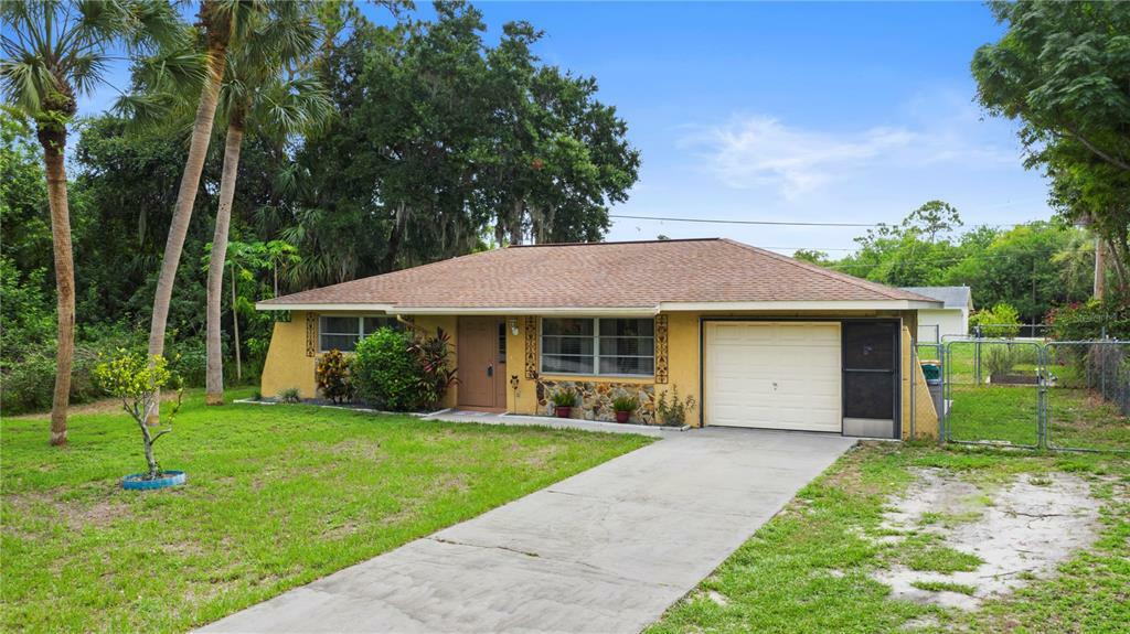 Property Photo:  1402 Viscaya Drive  FL 33952 