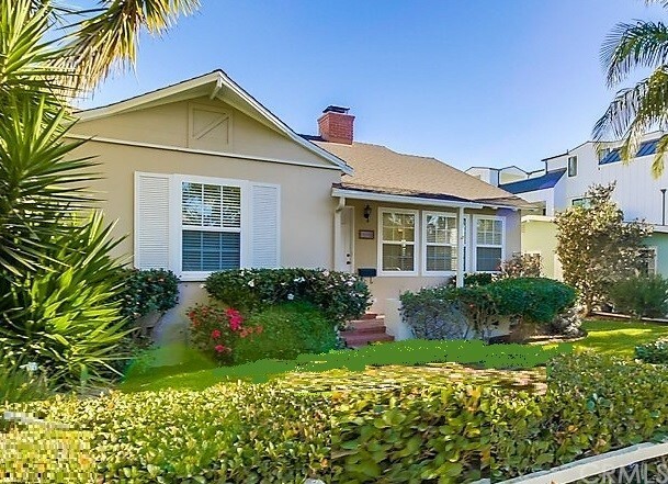 Property Photo:  424 Orchid Avenue  CA 92625 