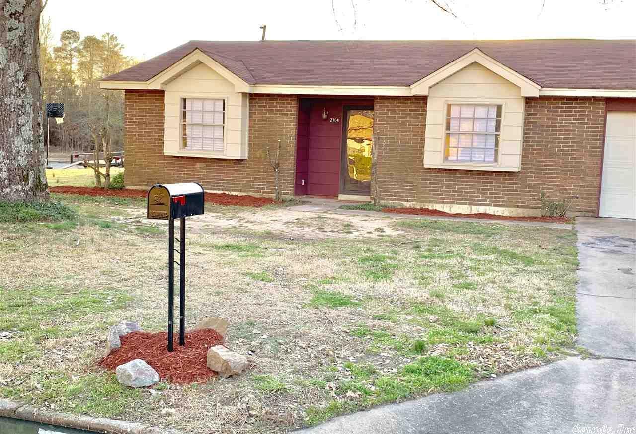 Property Photo:  2704 S Taft Street  AR 71601 