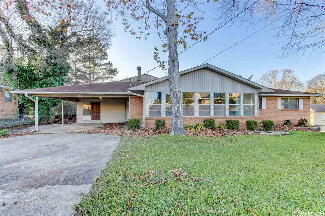 Property Photo: 1100 Richard St. AR 71913