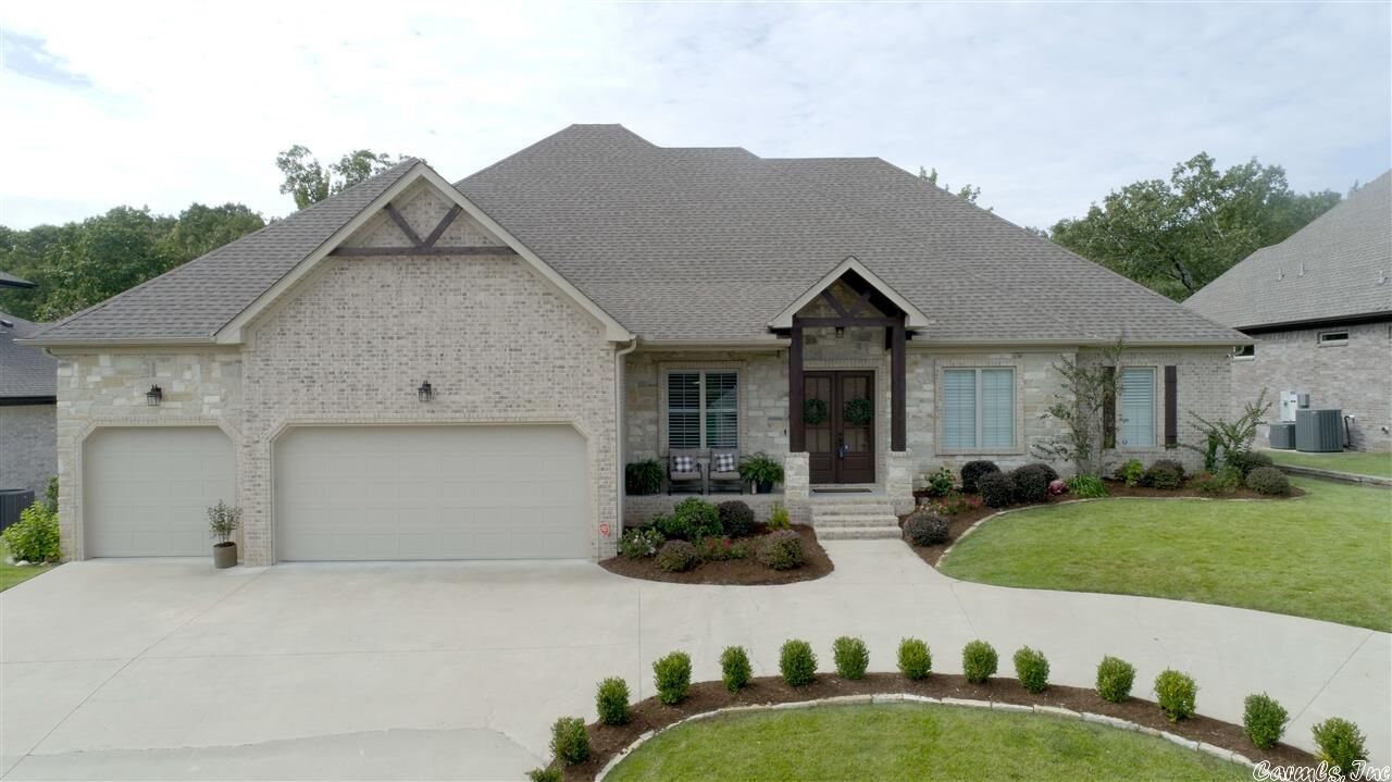 Property Photo:  24 Weatherstone Point  AR 72211 