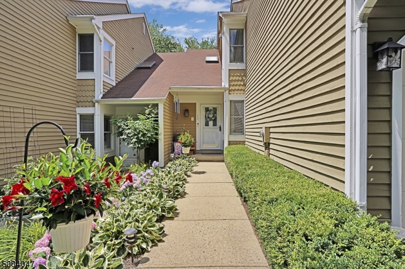 Property Photo:  13 Cambridge Rd  NJ 07921 