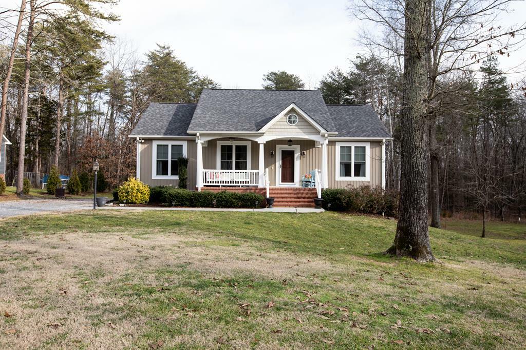 Property Photo:  339 Lake Drive  VA 23901 