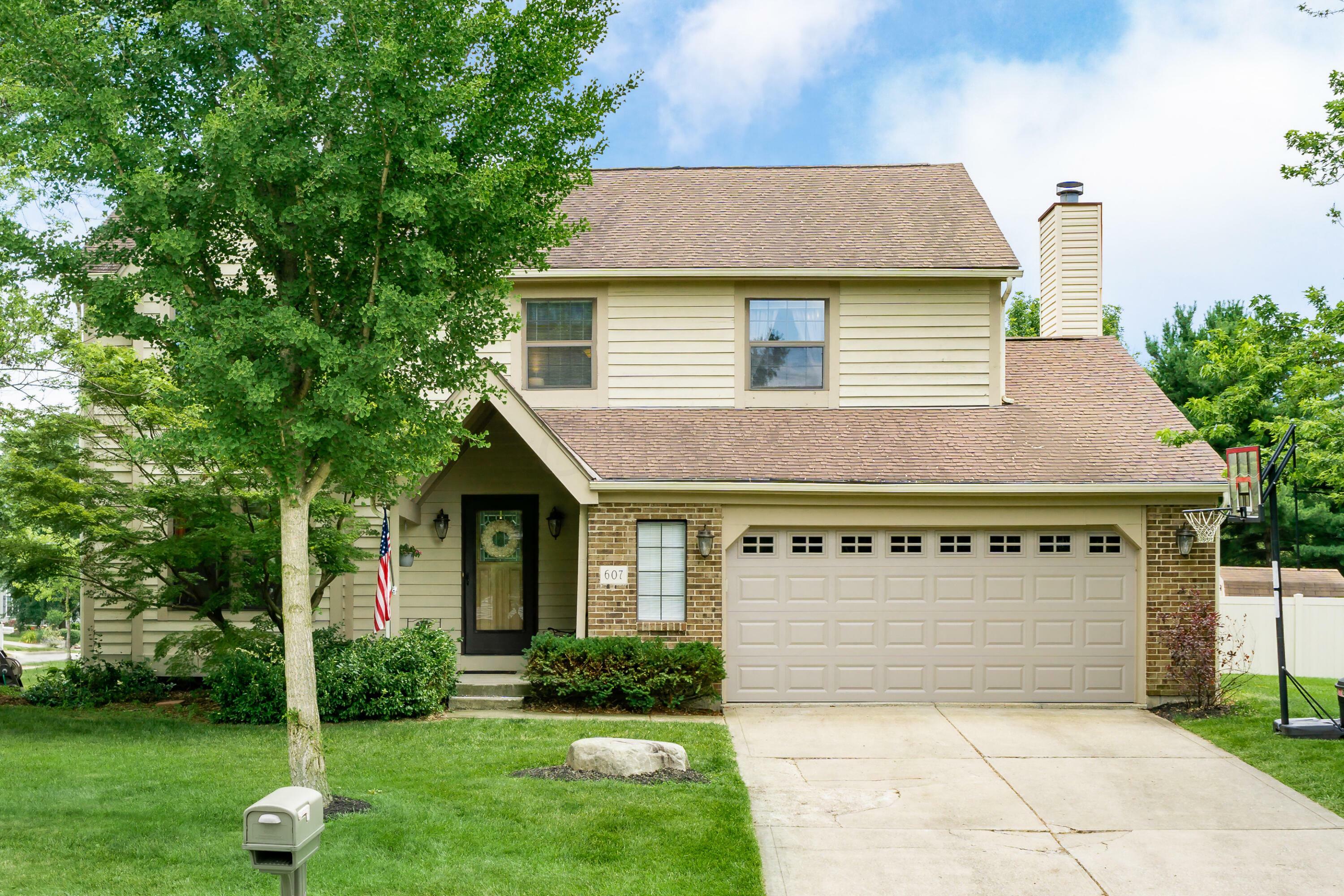 Property Photo: 607 Apple Street OH 43082