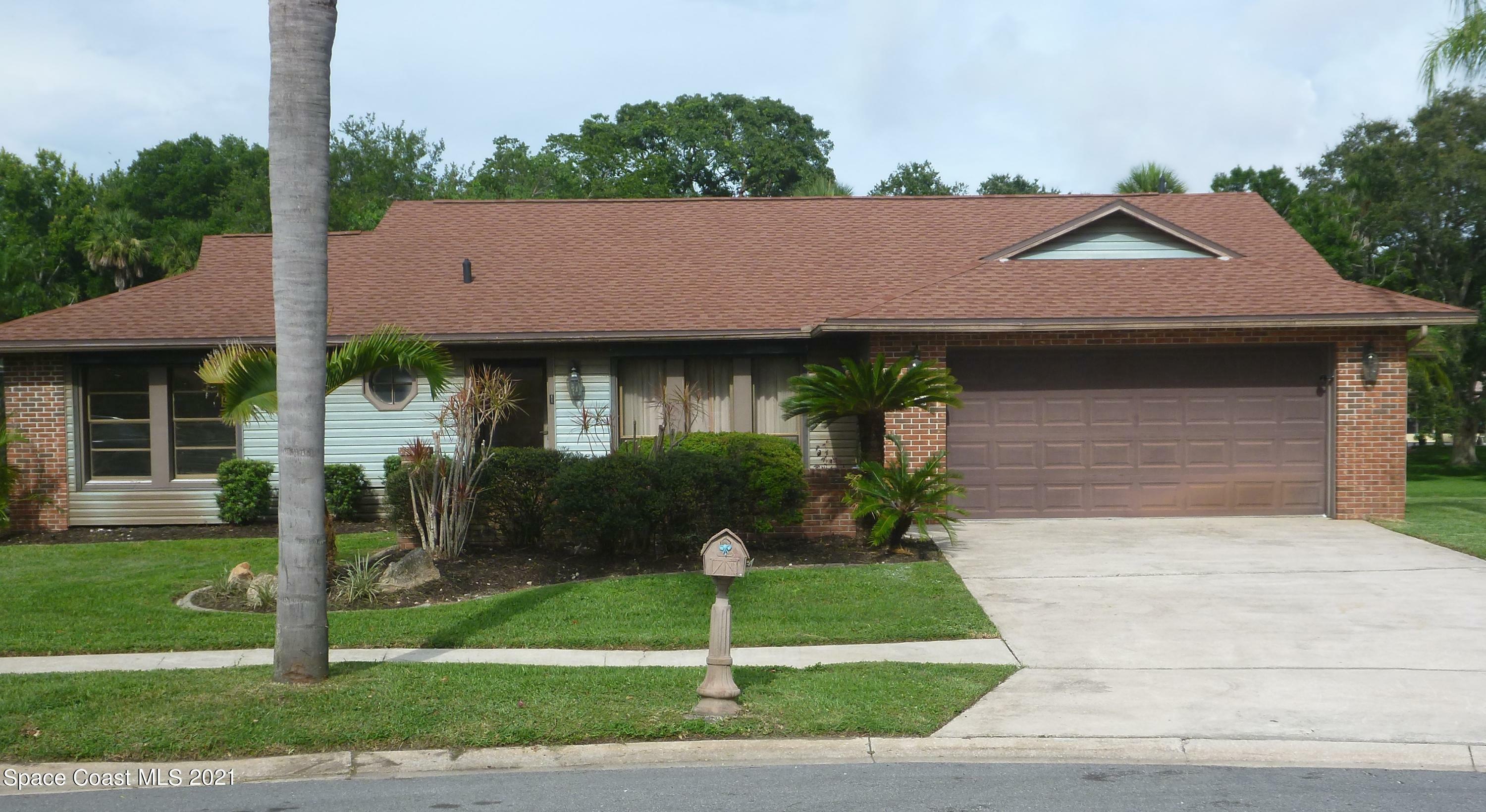 Property Photo:  710 Lynwood Court  FL 32953 