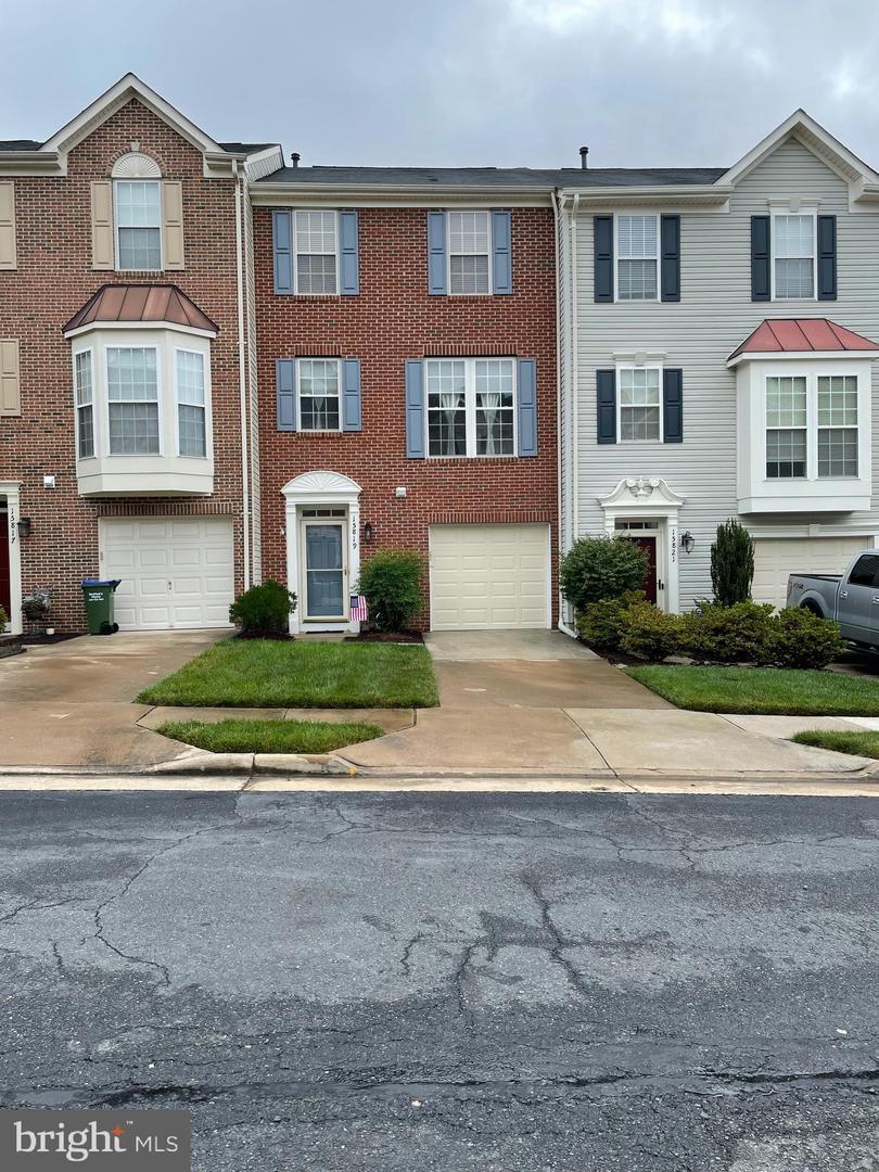 Property Photo: 15819 Bobolink Drive VA 22191