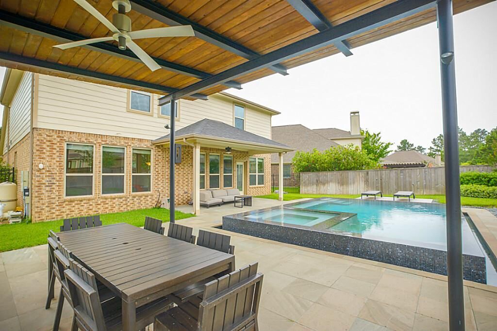 Property Photo: 63 W Deer River Circle TX 77389