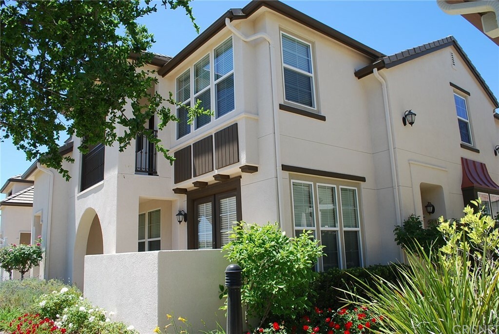 Property Photo:  28618 Pietro Drive  CA 91354 