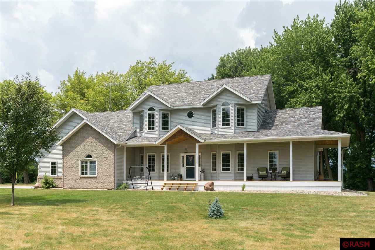 Property Photo: 22048 610th Avenue MN 56024