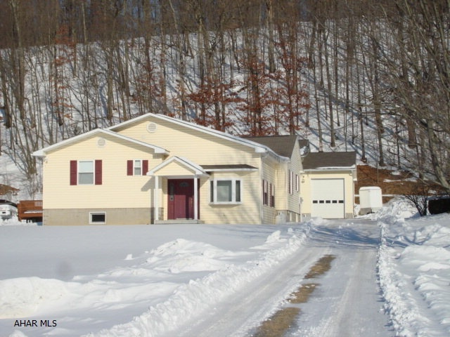 Property Photo:  13652 S Eagle Valley Road  PA 16686 