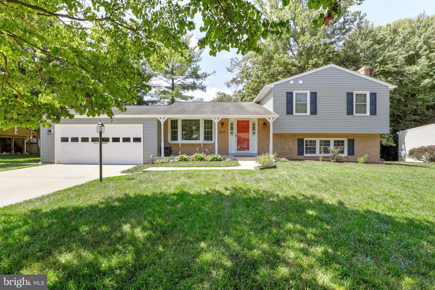 Property Photo: 3203 Cardiff Court VA 22192