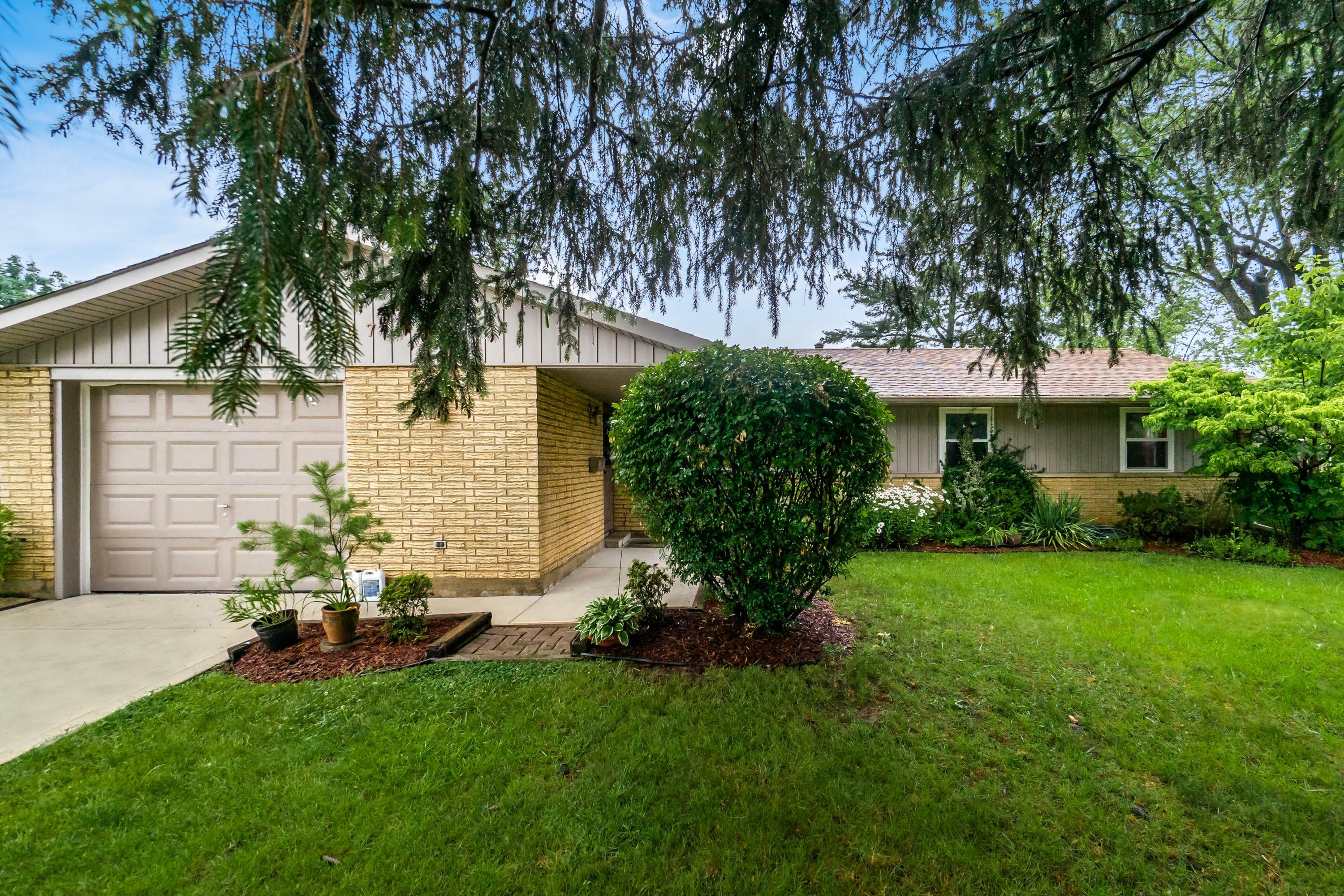 Property Photo: 5547 Oslo Drive OH 43081