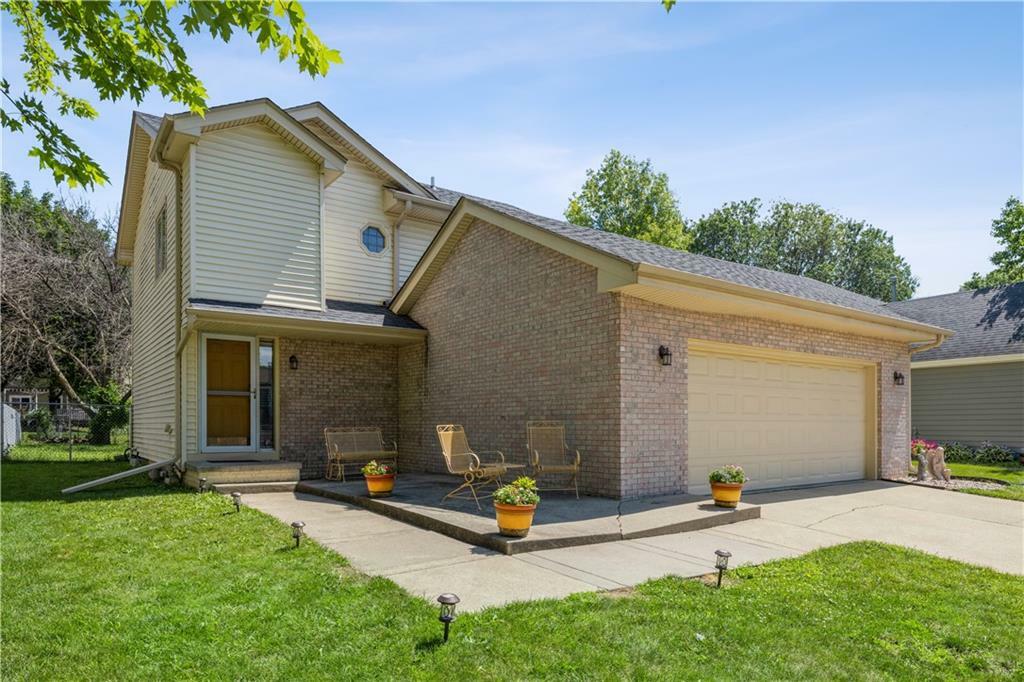 Property Photo:  2441 Maple Street  IA 50265 