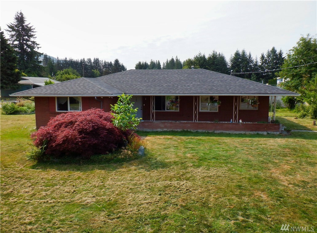 Property Photo:  519 W State St  WA 98284 