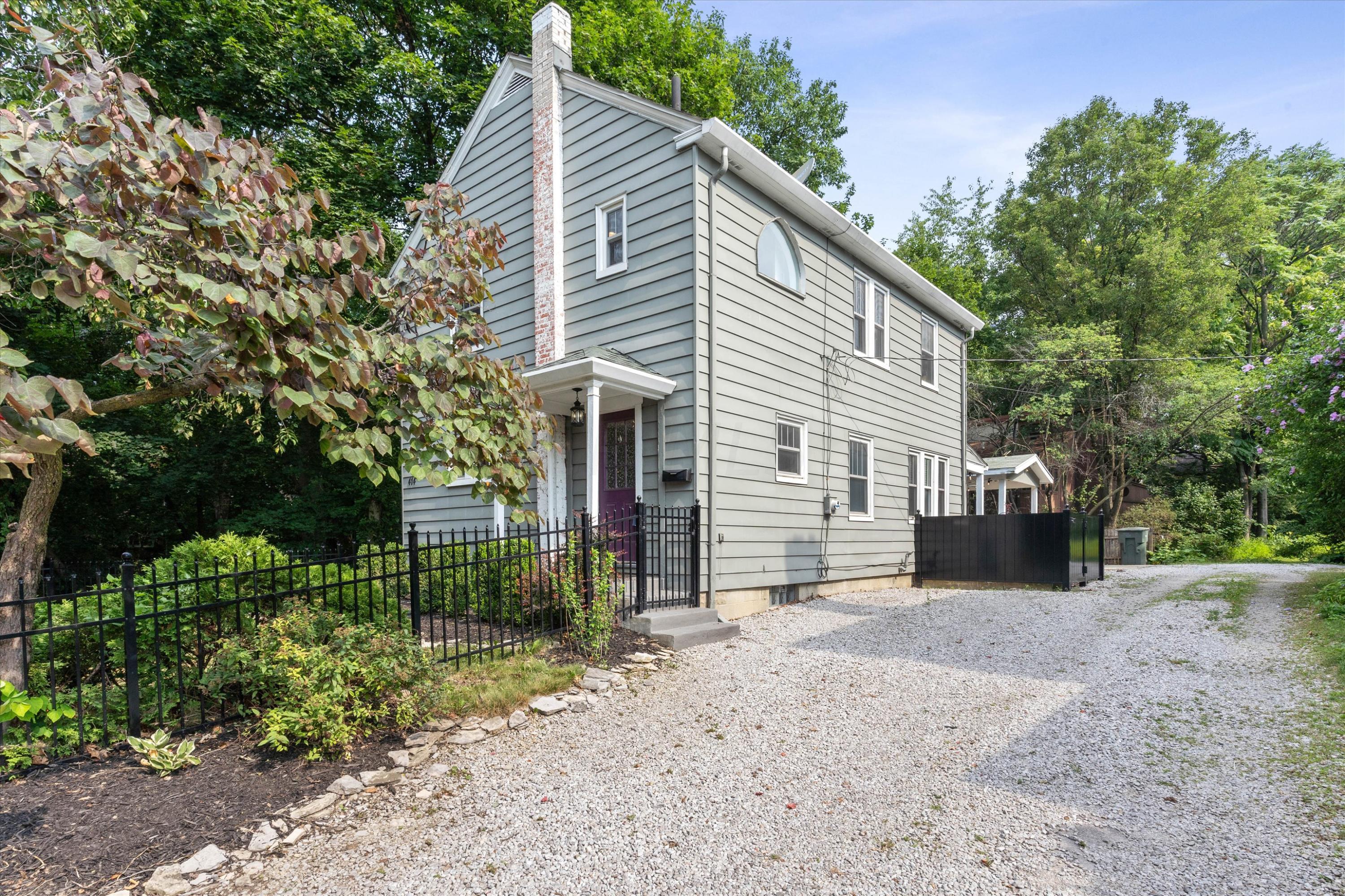 Property Photo:  414 E Arcadia Avenue  OH 43202 
