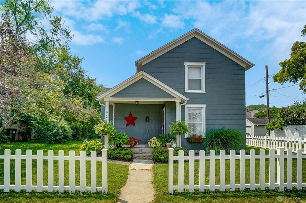 Property Photo: 1022 McKaig Avenue OH 45373