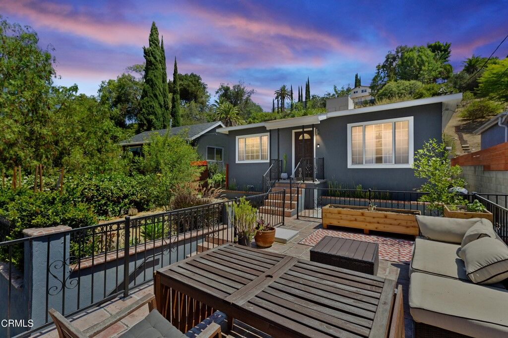 Property Photo:  1272 El Paso Drive  CA 90065 