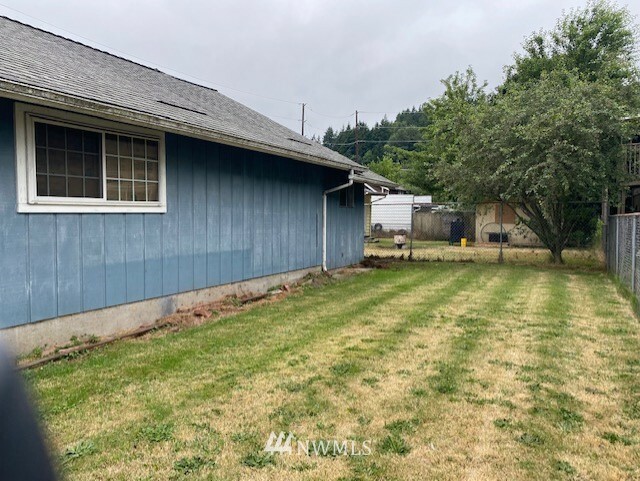 Property Photo:  414 NW 5th Avenue  WA 98626 