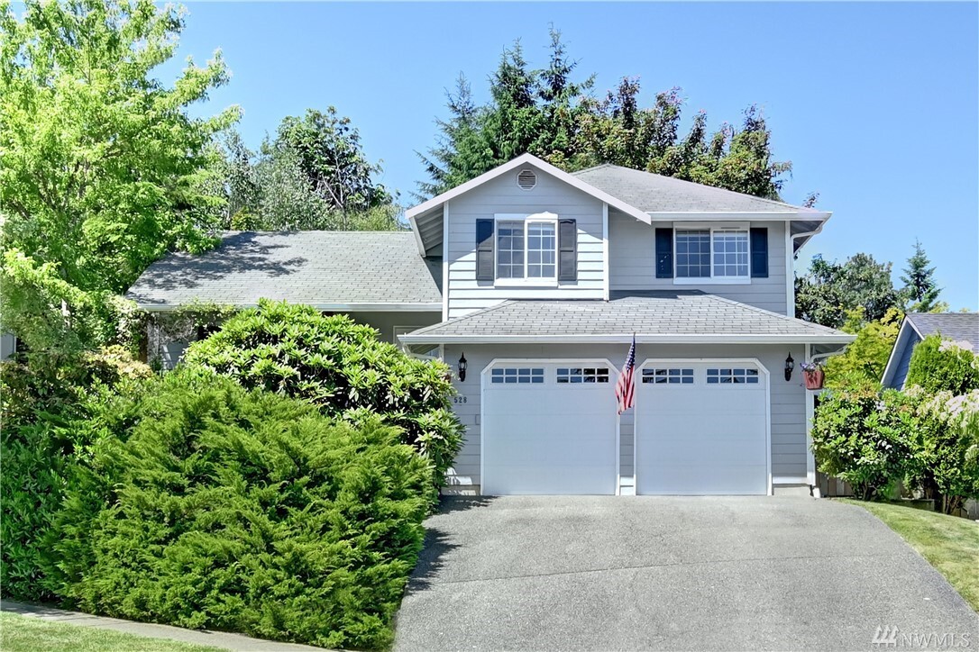 Property Photo: 528 95th Dr SE WA 98258