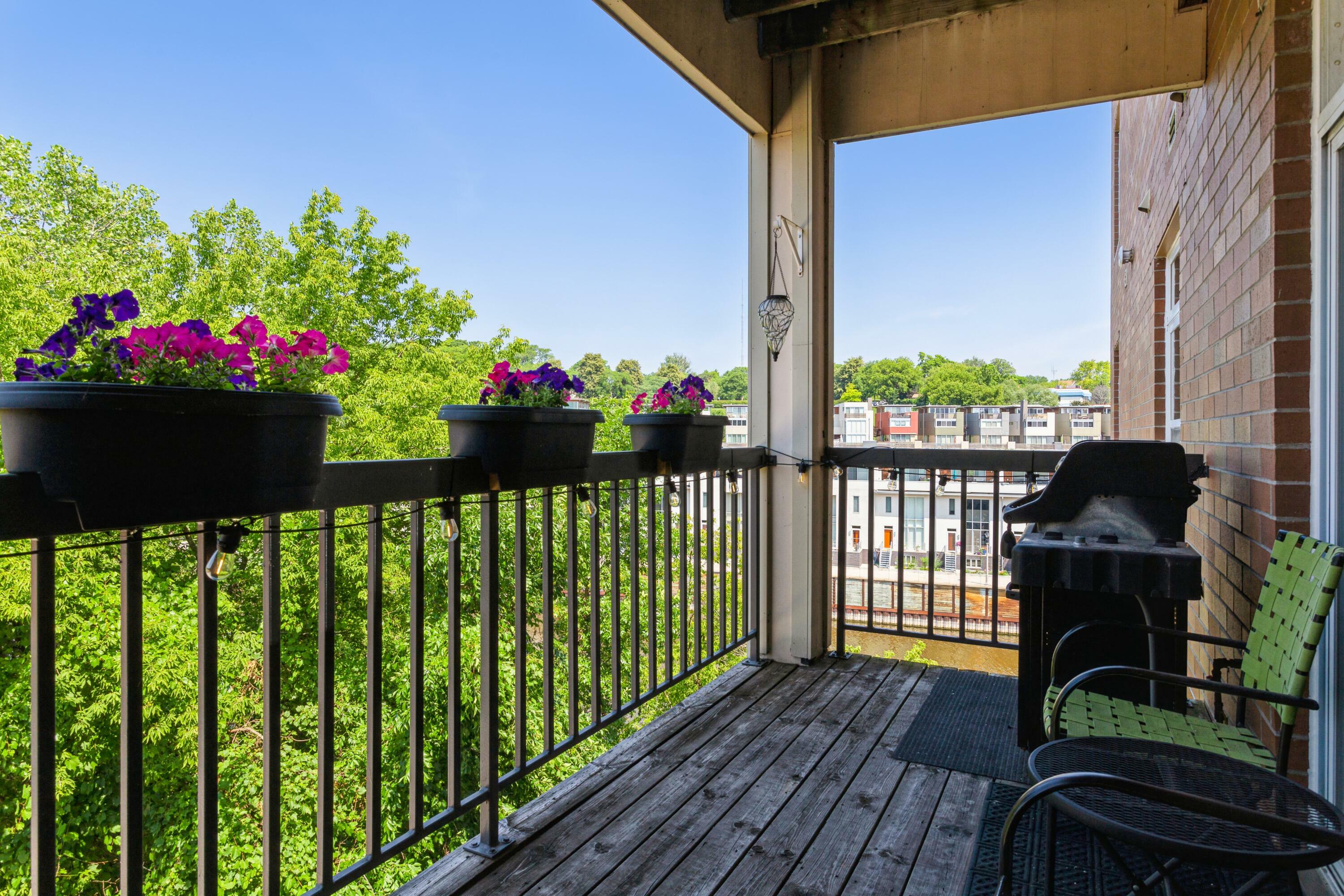 Property Photo: 1905 N Water St 302 WI 53202