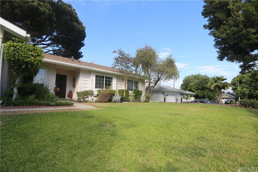 Property Photo:  11540 Bonham Avenue  CA 91342 