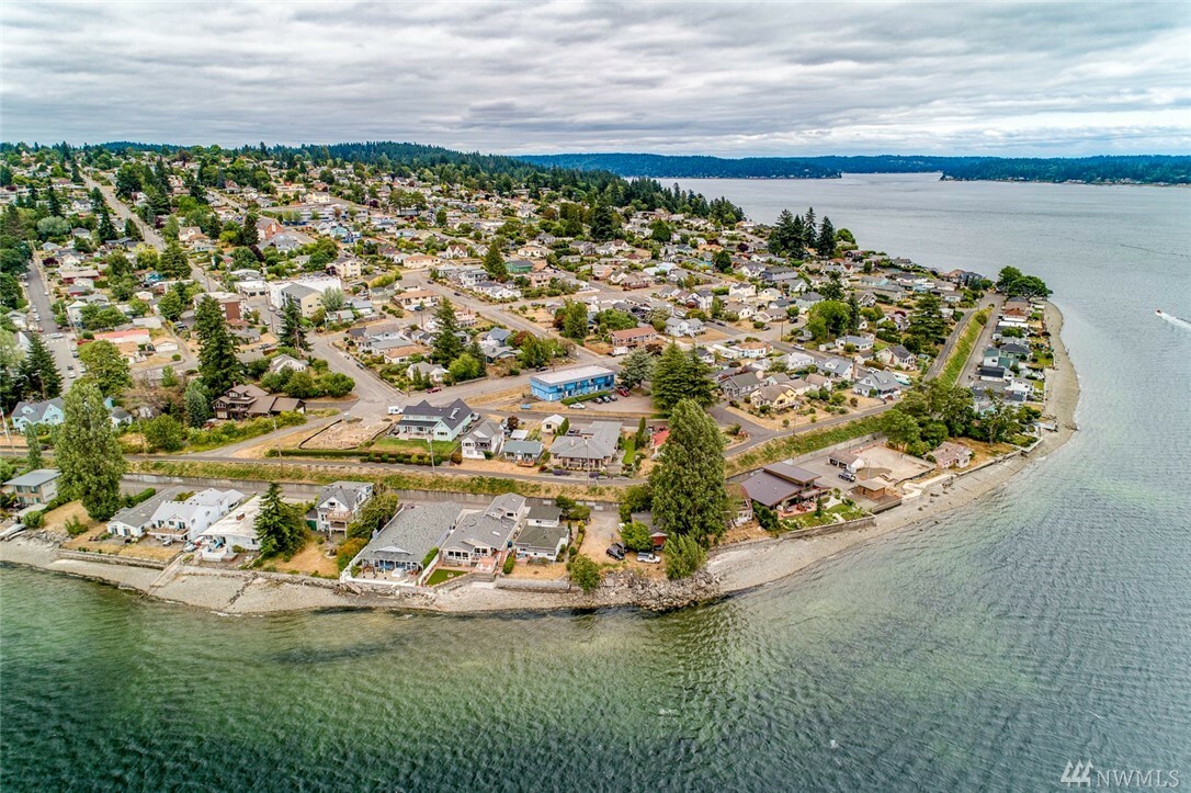 Property Photo:  327 Shore Dr  WA 98310 