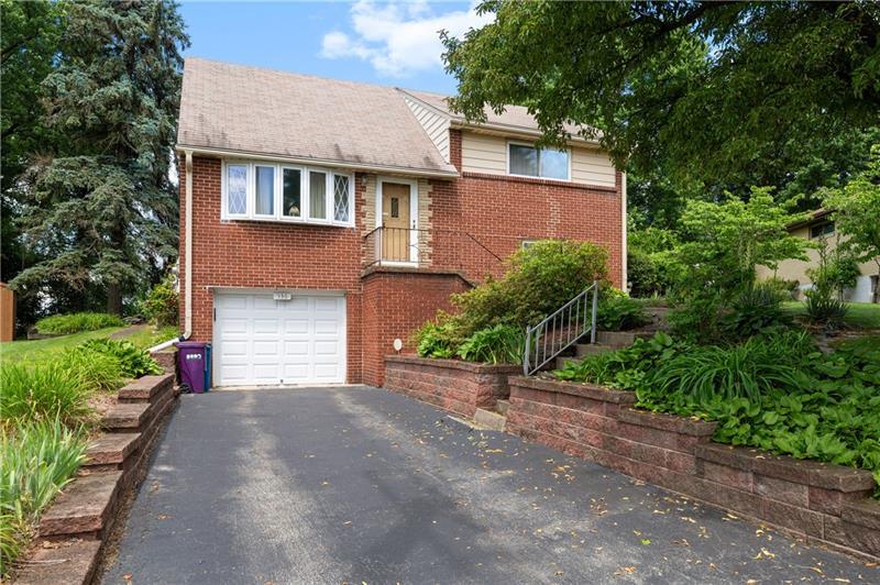 Property Photo: 536 Regency Drive PA 15239