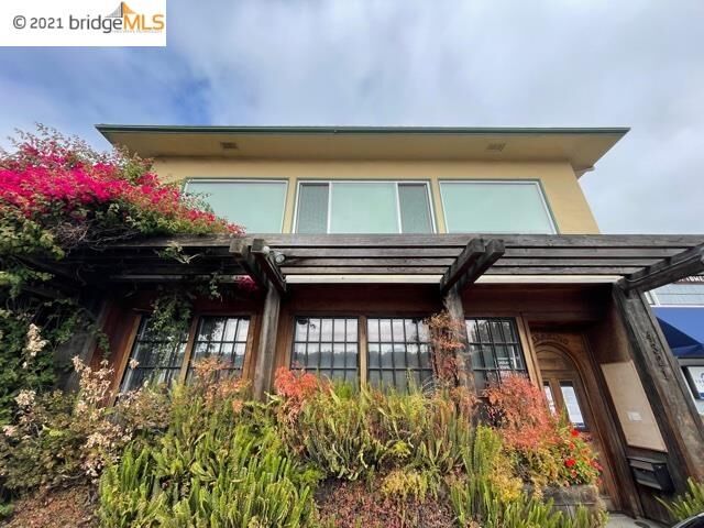 Property Photo: 4321 Piedmont Ave CA 94611