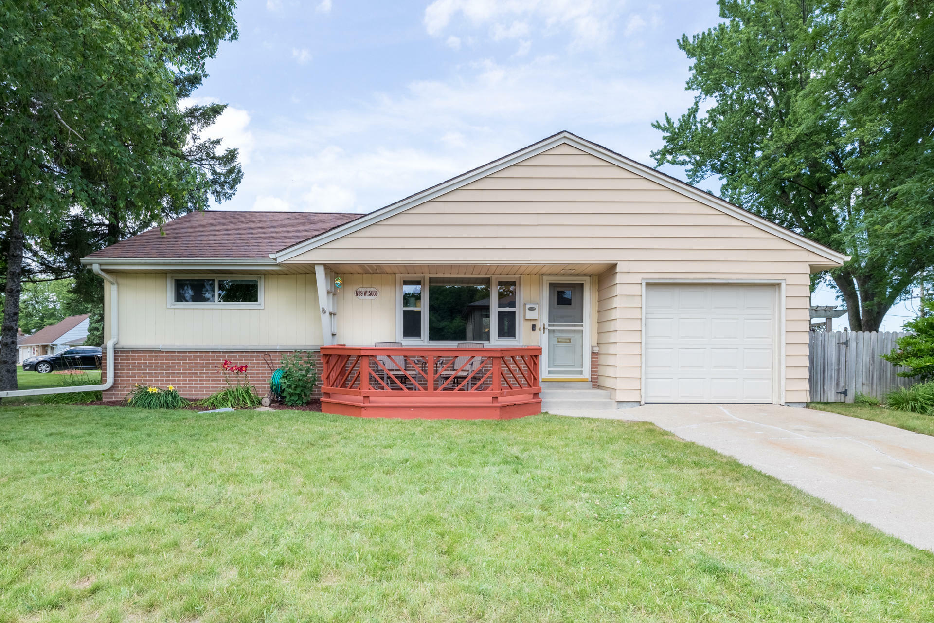 Property Photo:  N89w15666 Cleveland Ave  WI 53051 